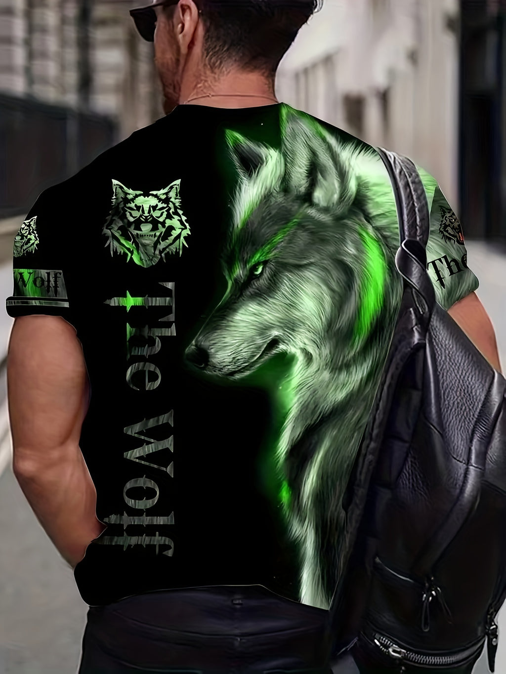 Stylish Men's T-Shirt with Striking Lion Graphic